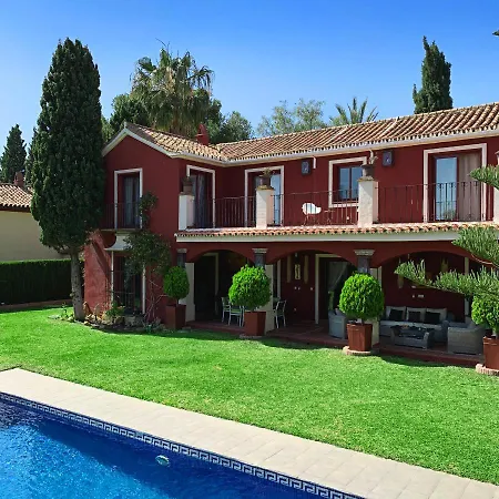 Nabrisa Marbella, 5 Bedroom, Private Pool, Garden, Bbq Villa *